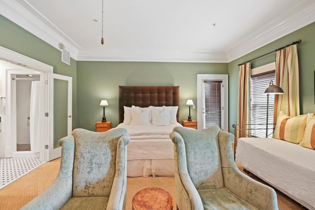 The James Madison Inn Buitenkant foto