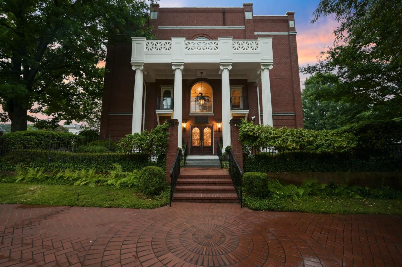 The James Madison Inn Buitenkant foto